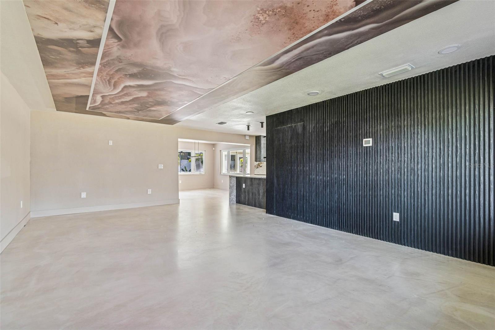 Image 9 of 82 For 3197 Walnut Street Ne