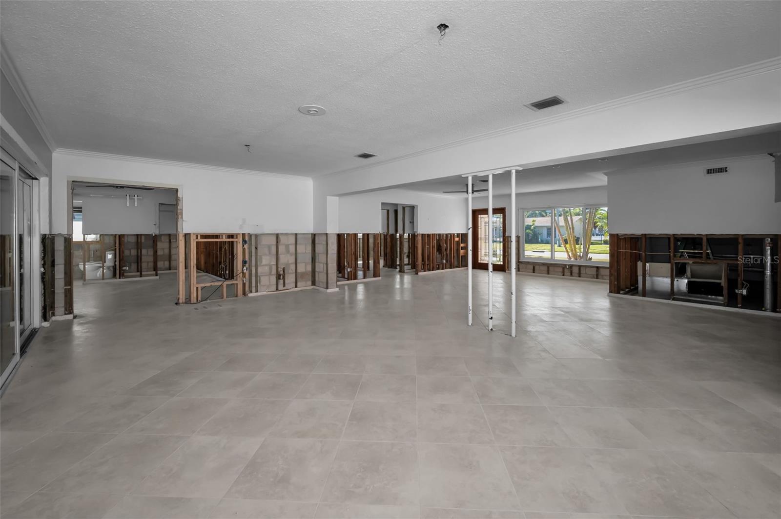 Image 16 of 25 For 12155 5th Street E