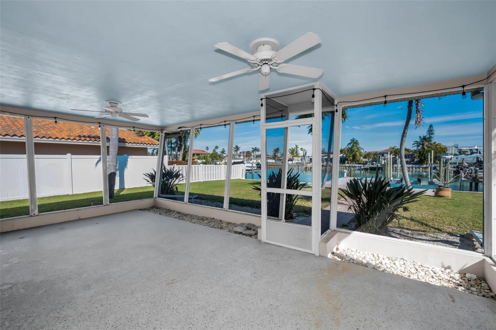 Image 18 of 25 For 12155 5th Street E