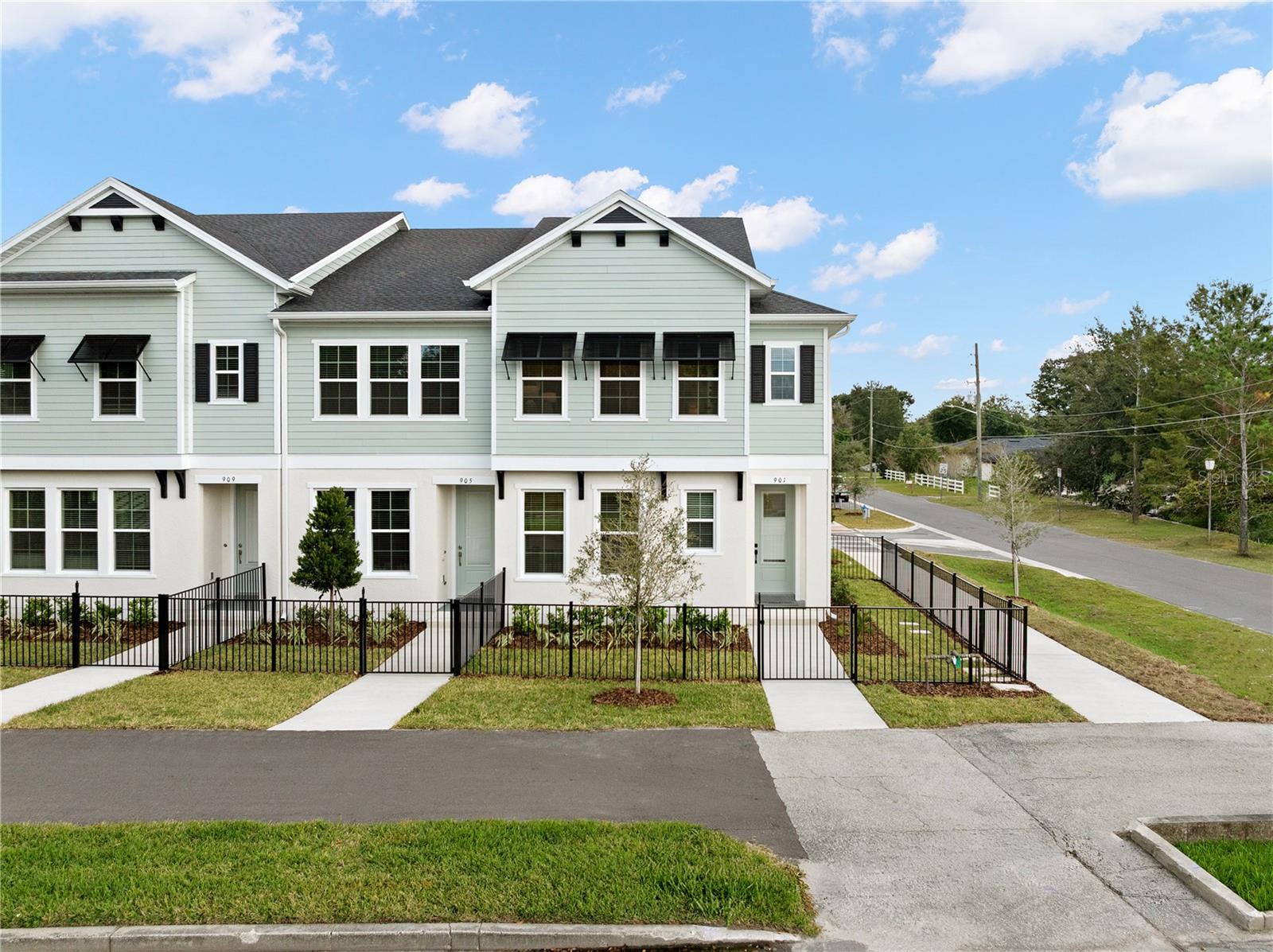 Image 4 of 35 For 901 Lake Baldwin Lane