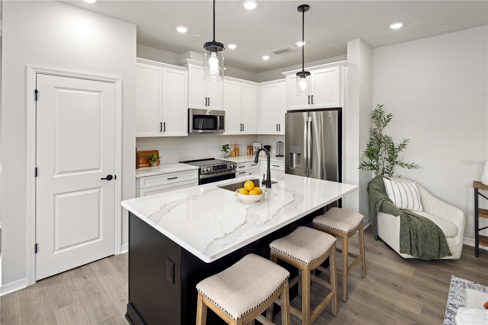 Image 6 of 35 For 901 Lake Baldwin Lane