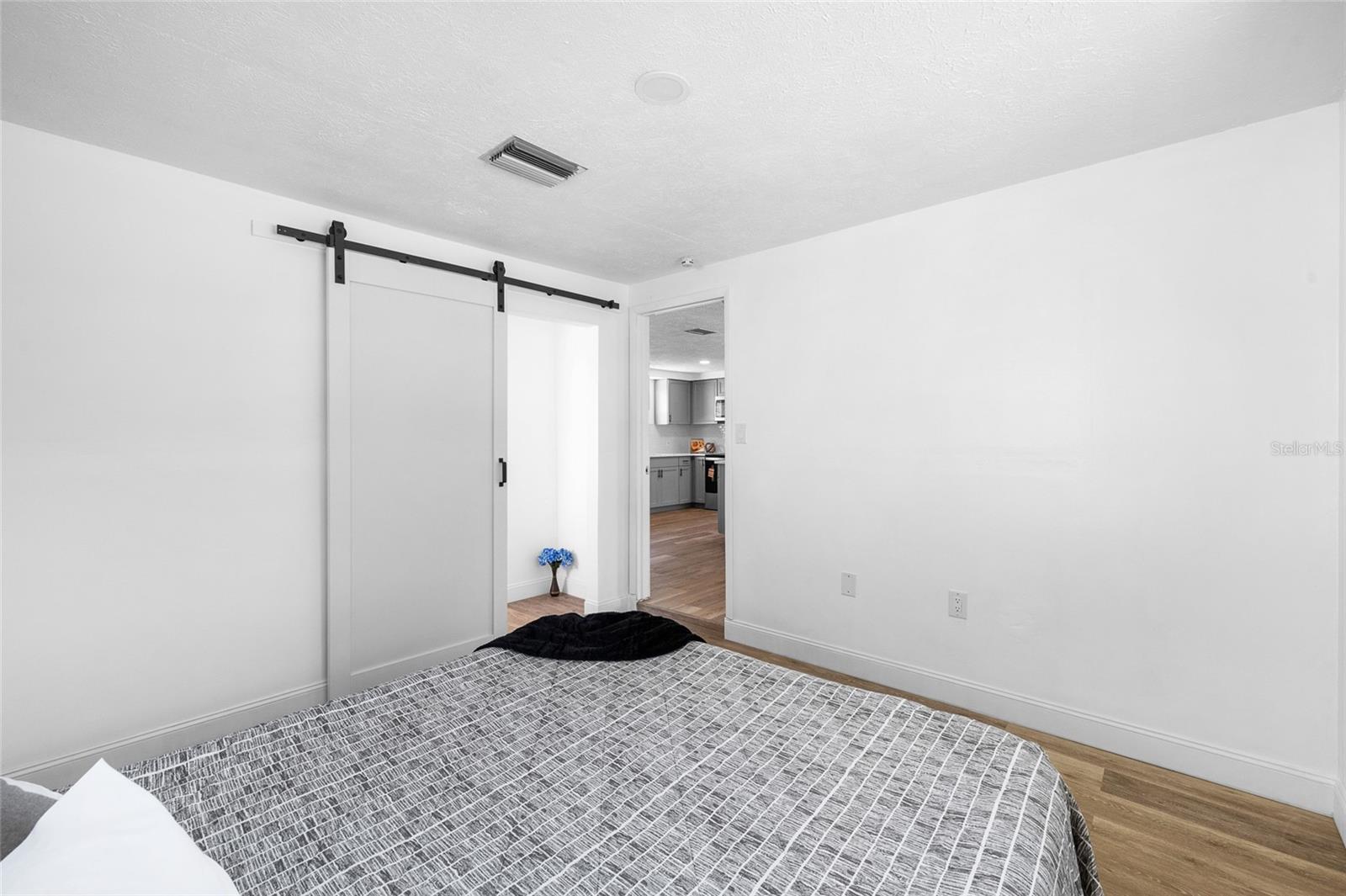 Image 16 of 35 For 4244 Mesa Drive