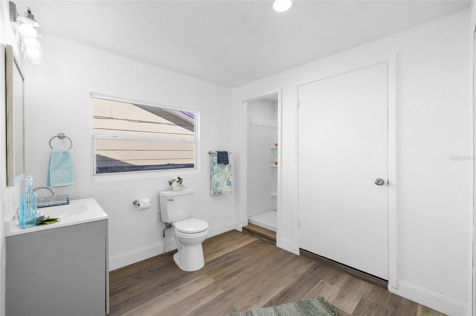 Image 19 of 35 For 4244 Mesa Drive