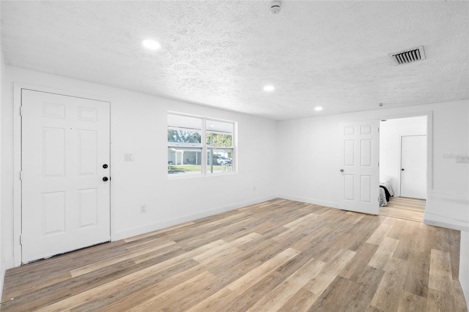 Image 6 of 35 For 4244 Mesa Drive