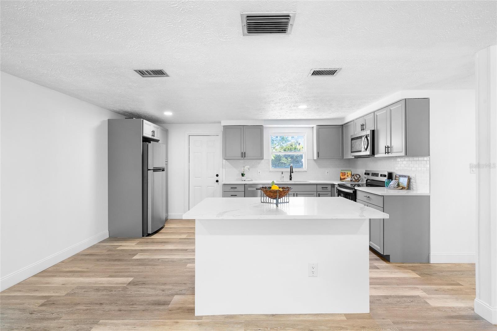 Image 9 of 35 For 4244 Mesa Drive