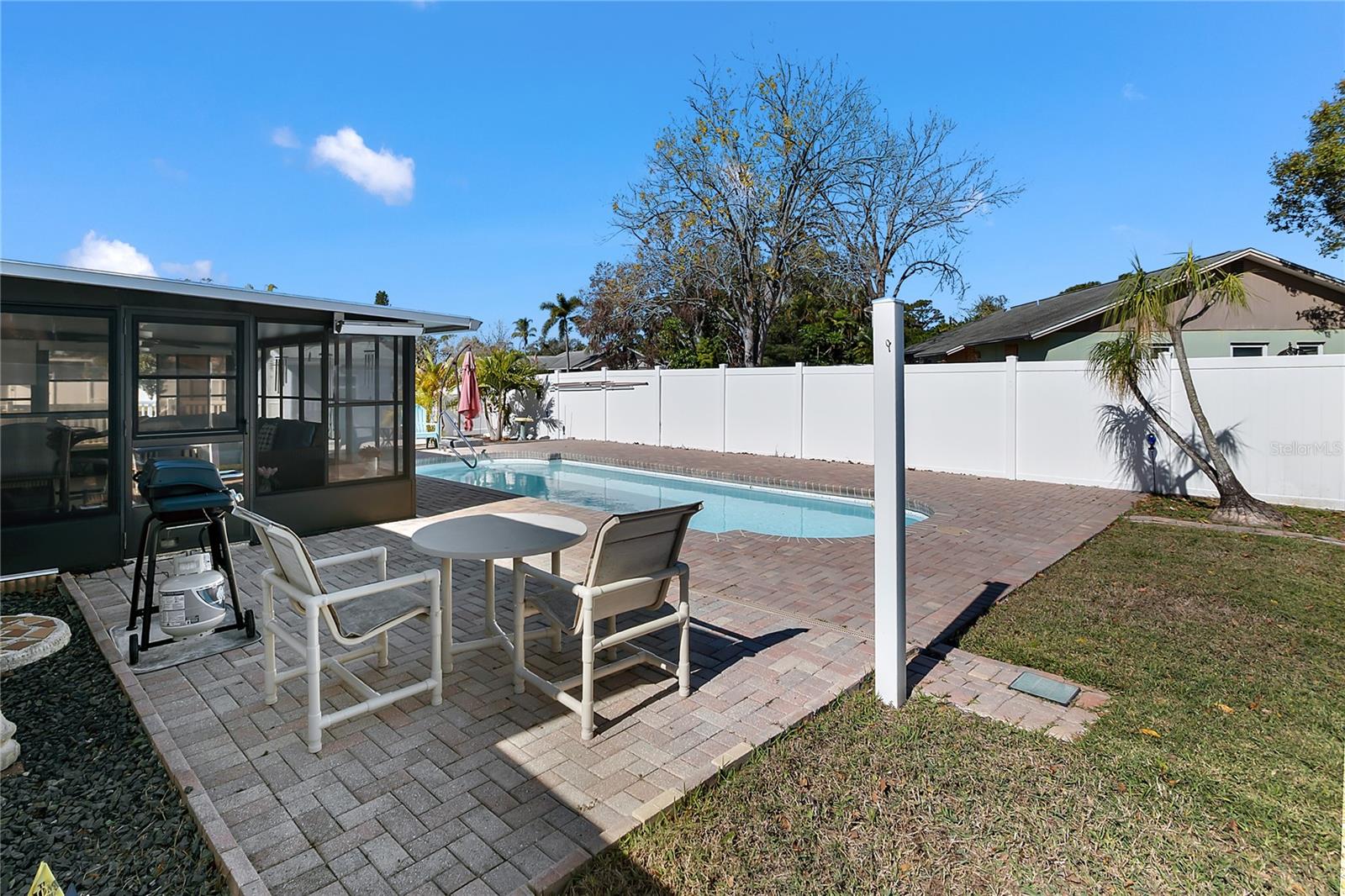 Image 12 of 39 For 8297 100th Avenue