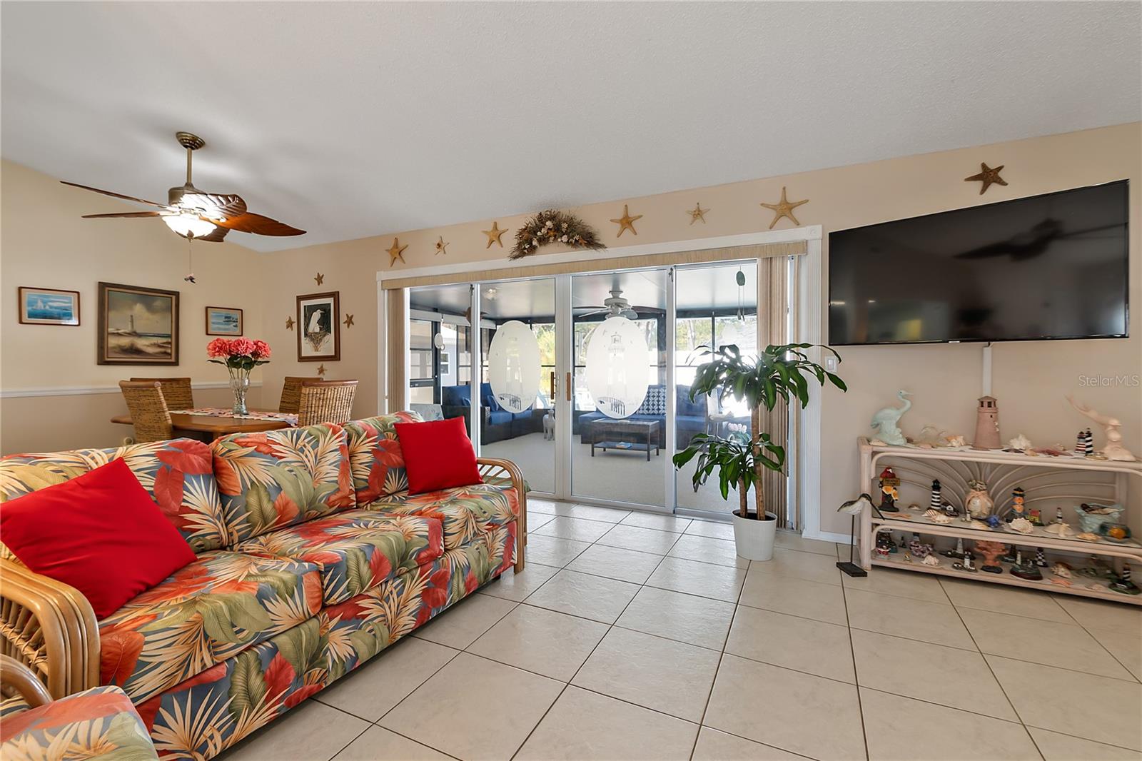 Image 19 of 39 For 8297 100th Avenue