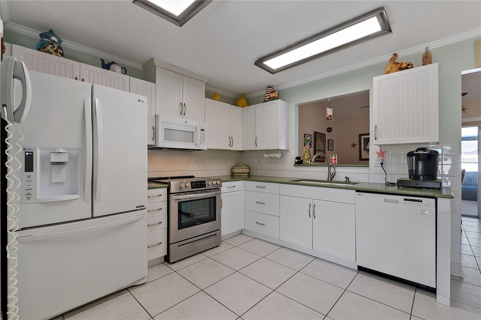 Image 22 of 39 For 8297 100th Avenue