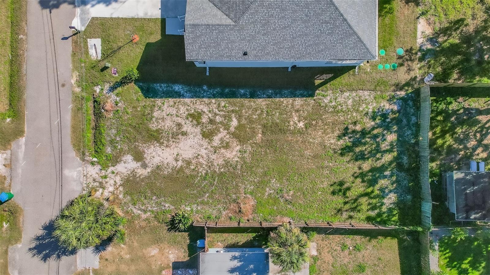 Image 7 of 20 For 3242 Roxborough Avenue