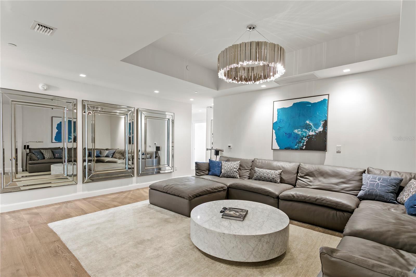 Image 30 of 100 For 450 Knights Run Avenue 1801