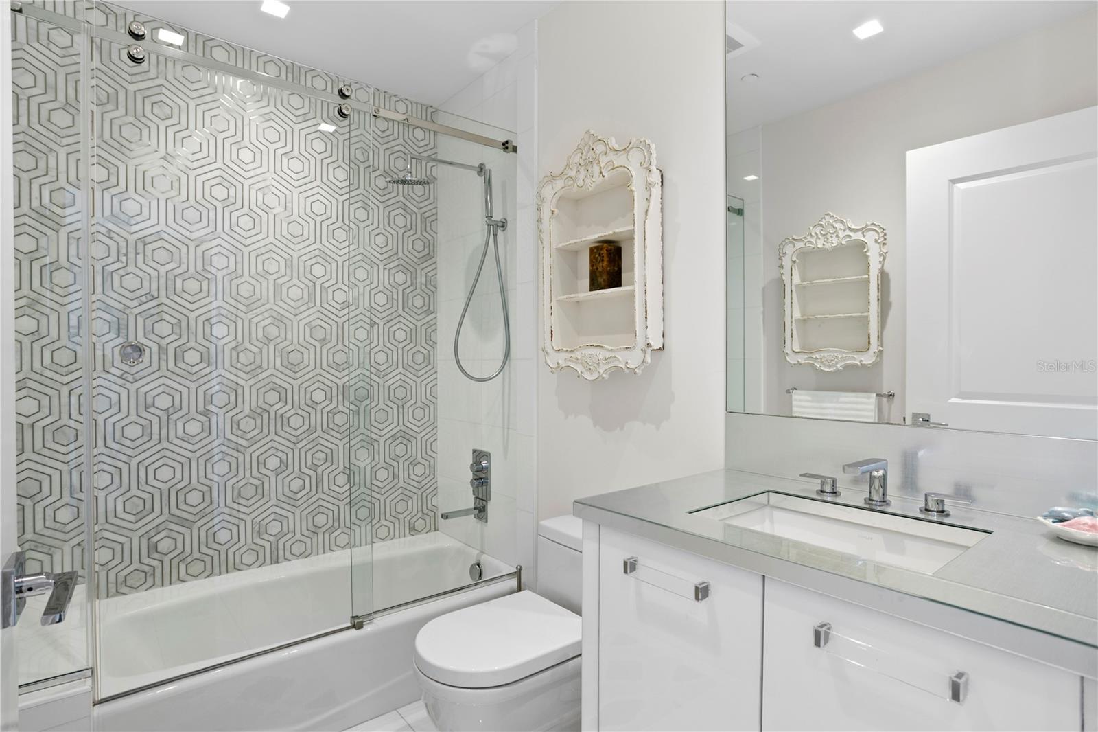 Image 49 of 100 For 450 Knights Run Avenue 1801