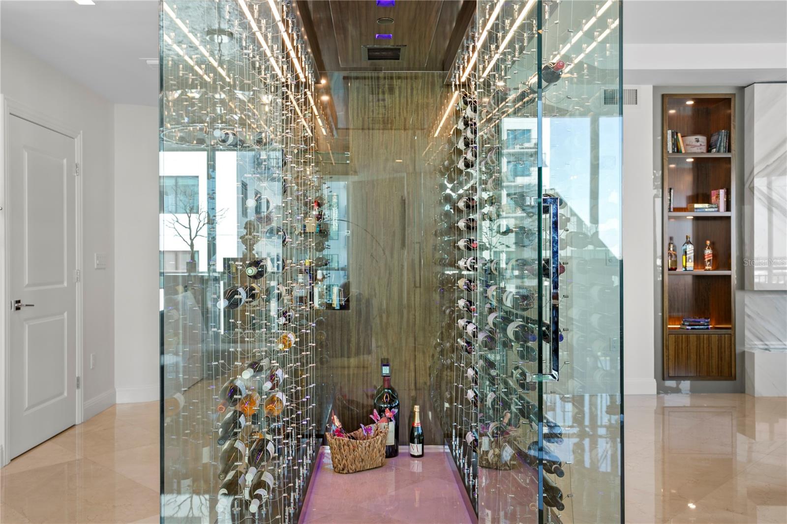 Image 9 of 100 For 450 Knights Run Avenue 1801