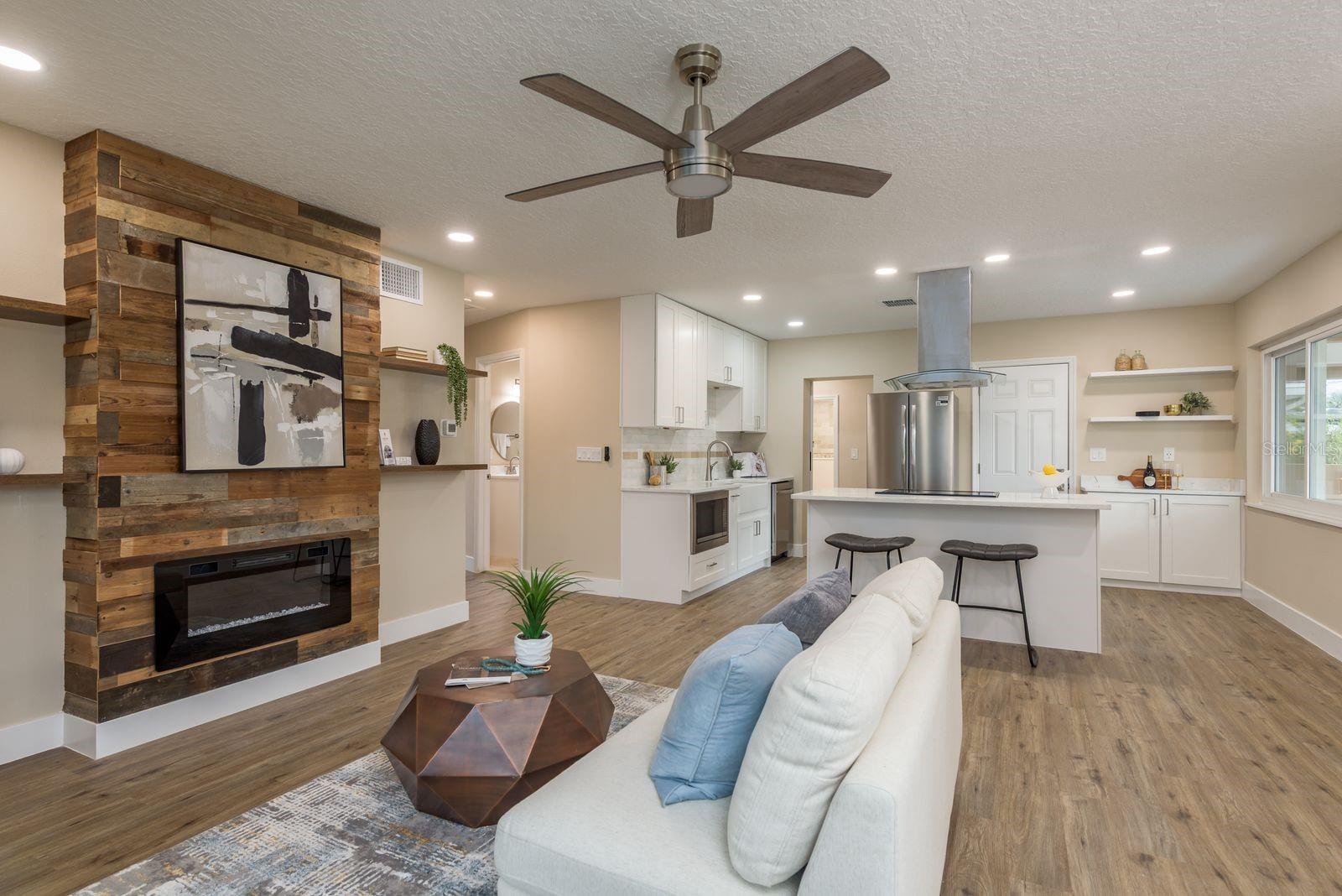 Image 4 of 22 For 2480 Del Rio Way