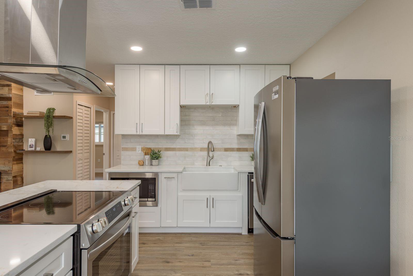 Image 7 of 22 For 2480 Del Rio Way