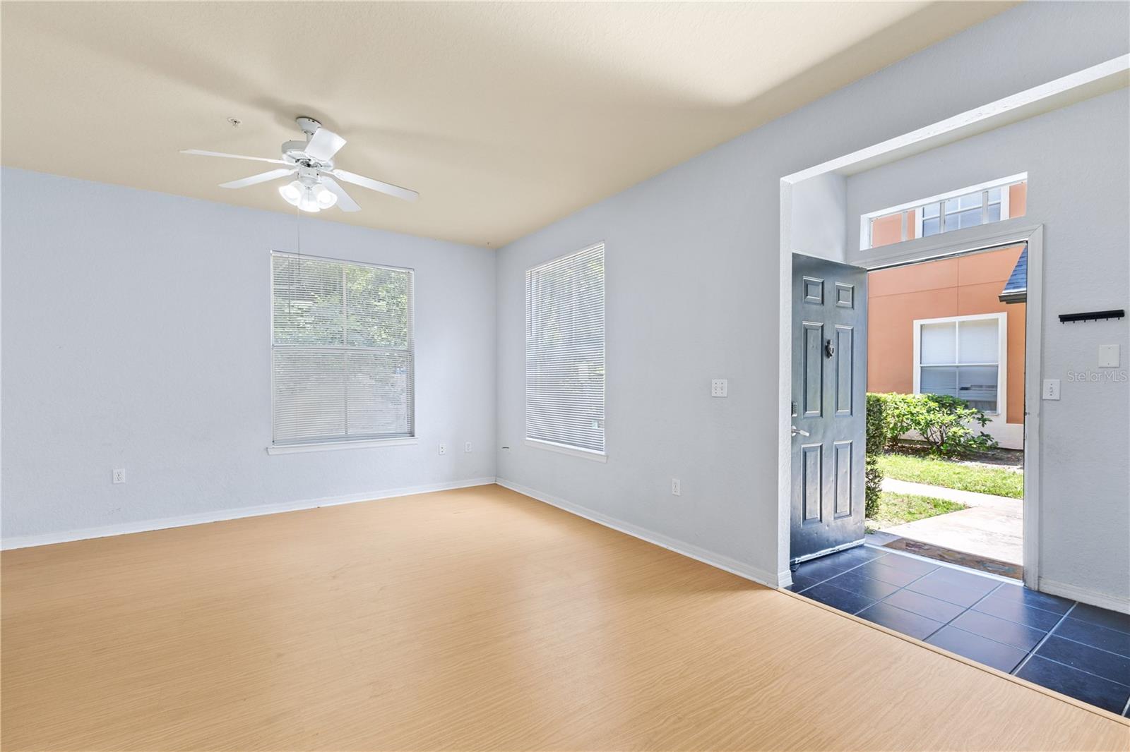 Image 6 of 27 For 6017 Westgate Drive 913