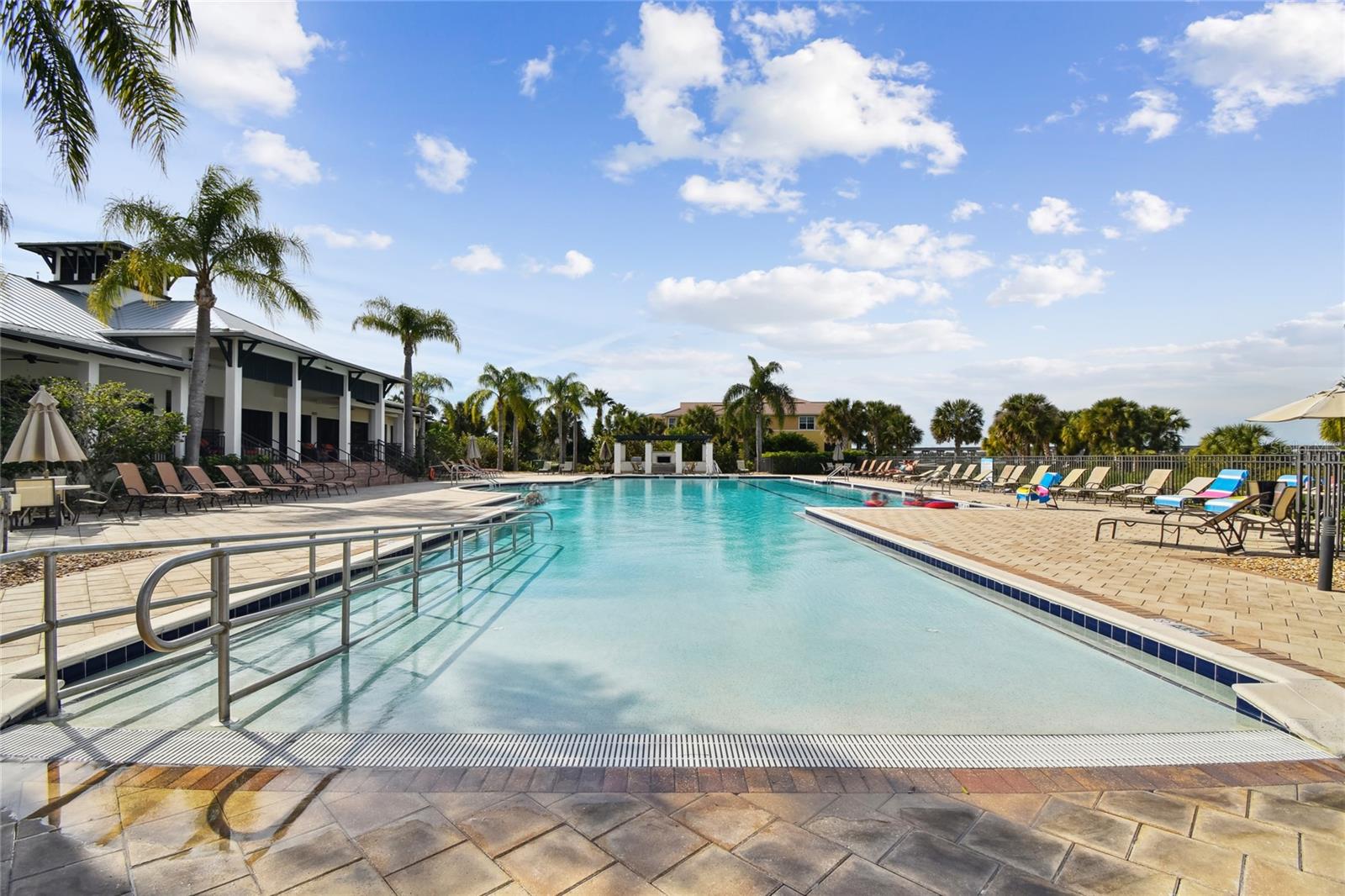 Image 31 of 38 For 920 Tidewater Shores Loop 205