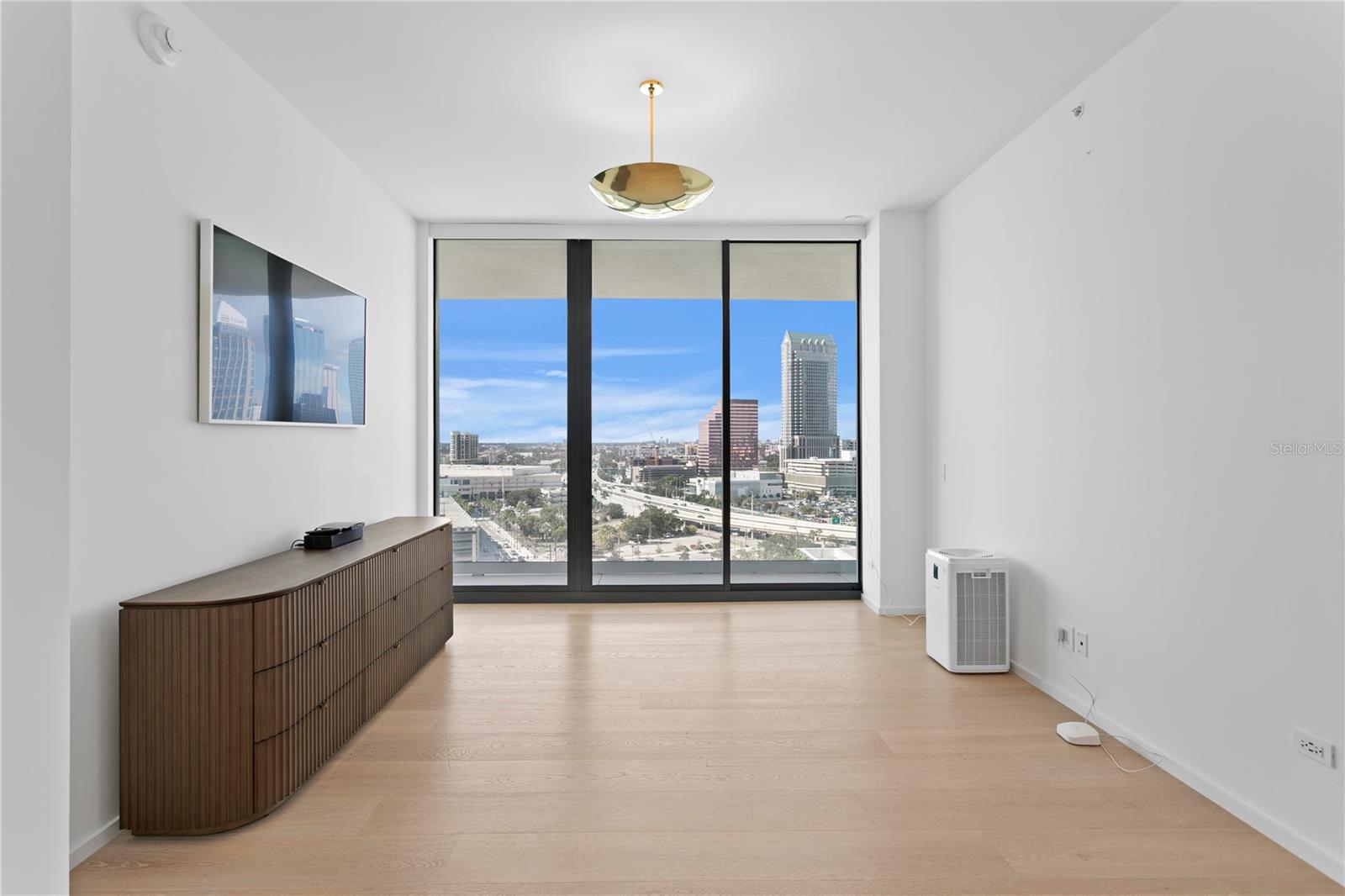 Image 29 of 51 For 1000 Water Street 1201