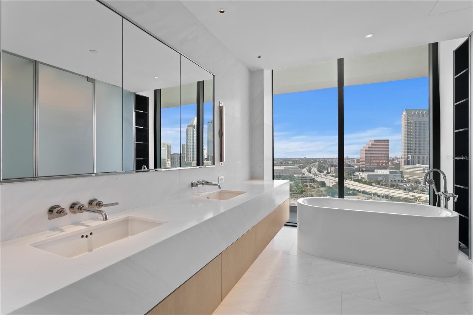 Image 32 of 51 For 1000 Water Street 1201