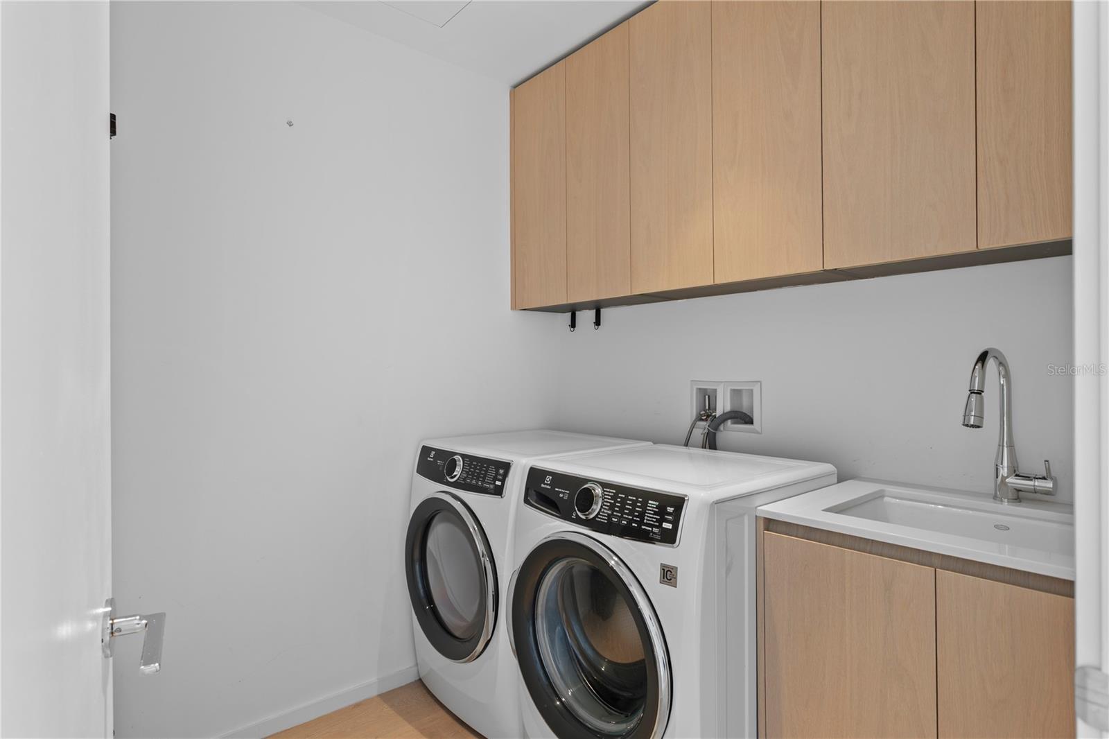 Image 38 of 51 For 1000 Water Street 1201