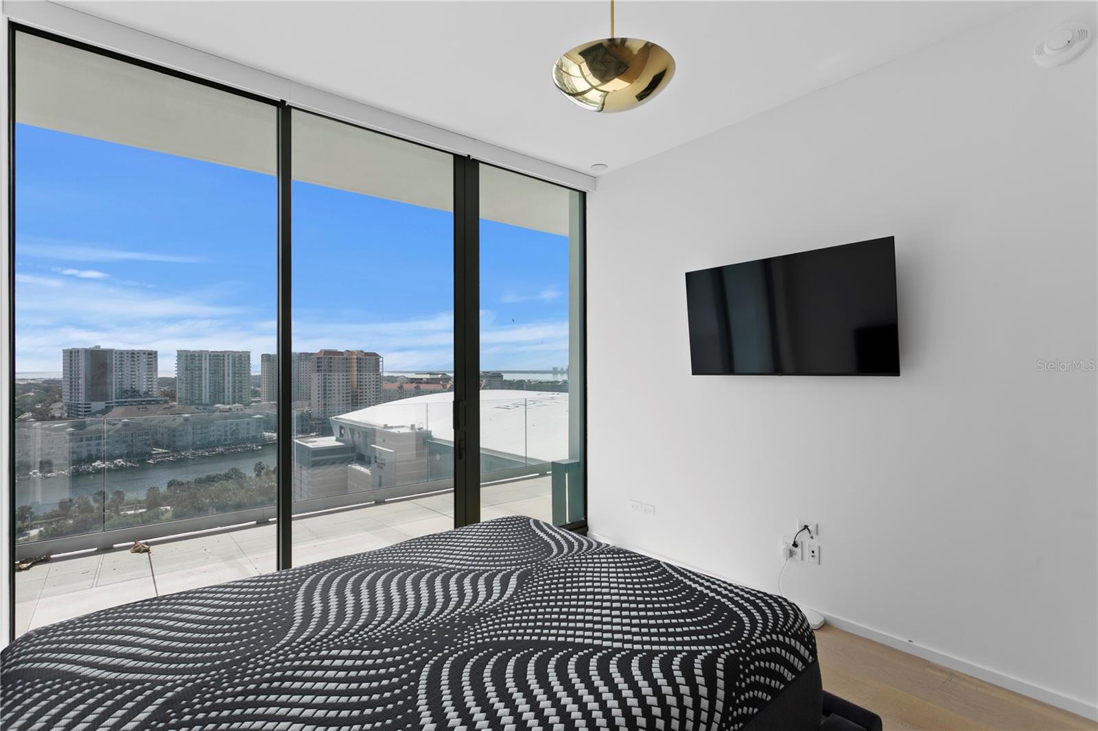 Image 40 of 51 For 1000 Water Street 1201