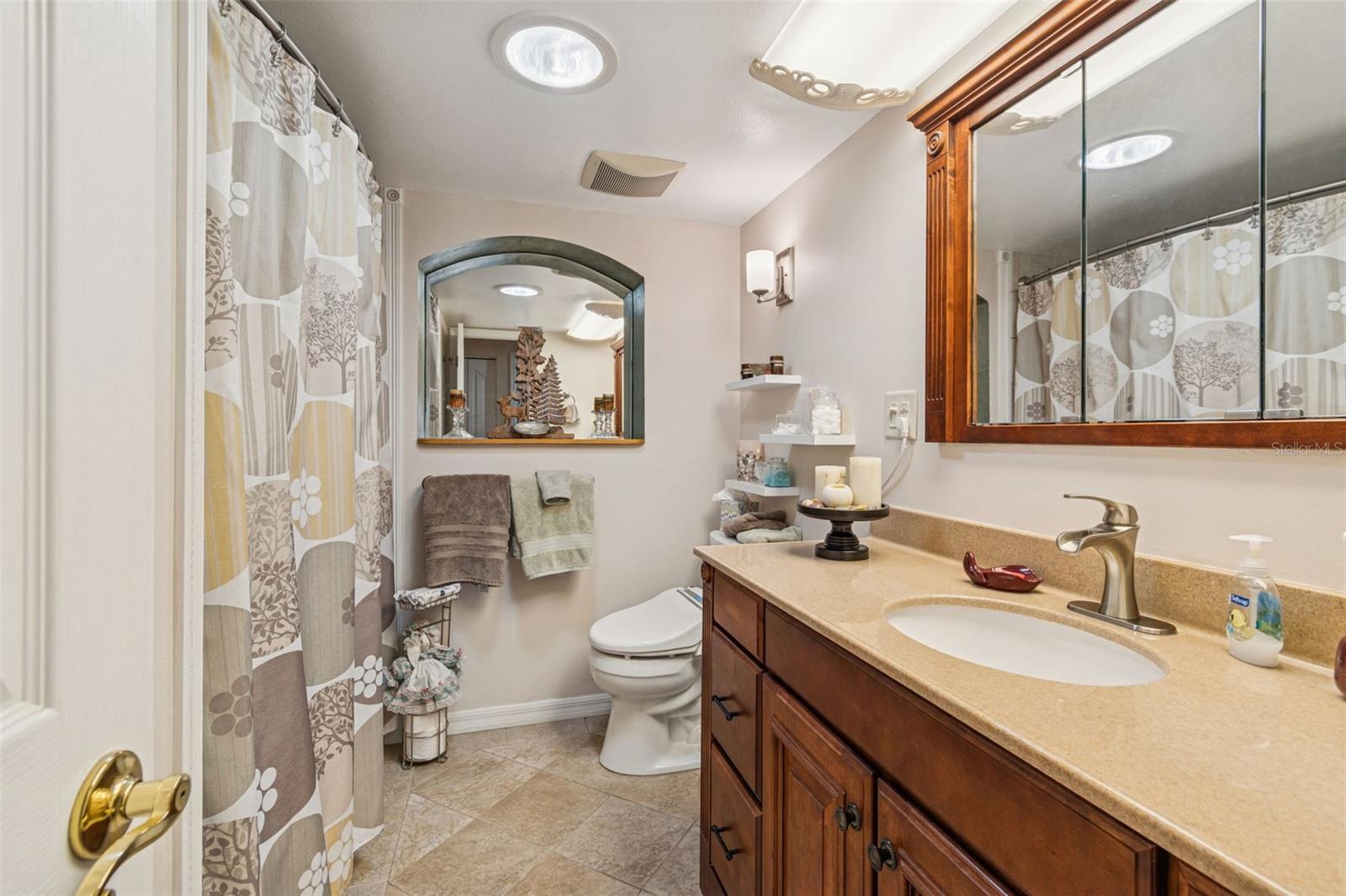 Listing photo id 26 for 11309 112th Court