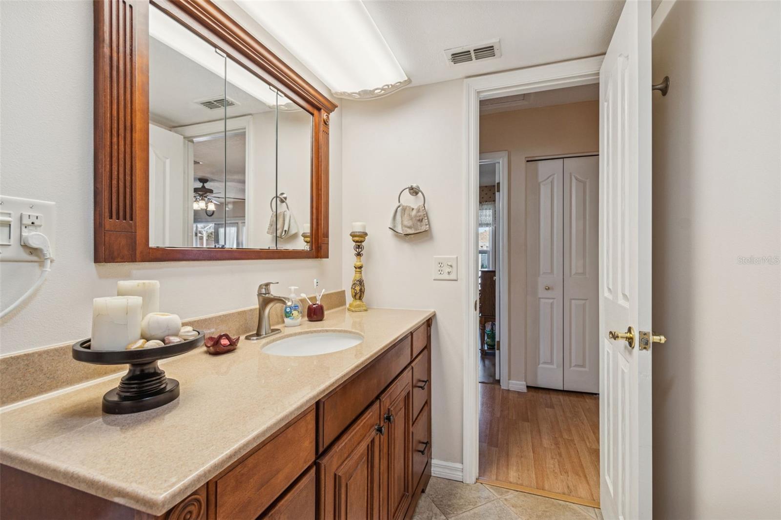 Listing photo id 27 for 11309 112th Court