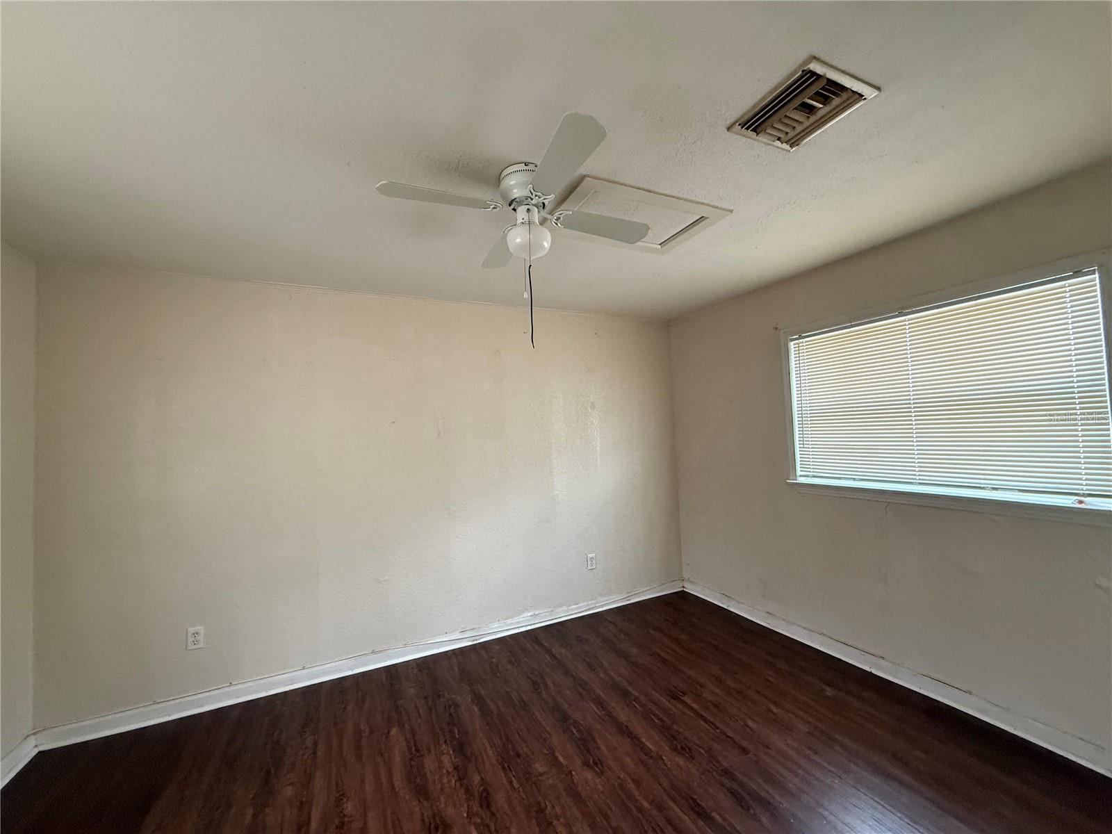 Image 5 of 10 For 610 Marin Luther King Jr Ave