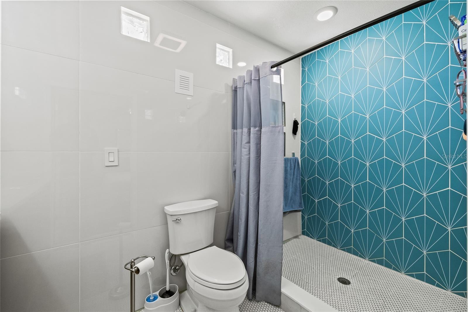 Image 24 of 44 For 6327 Renellie Court