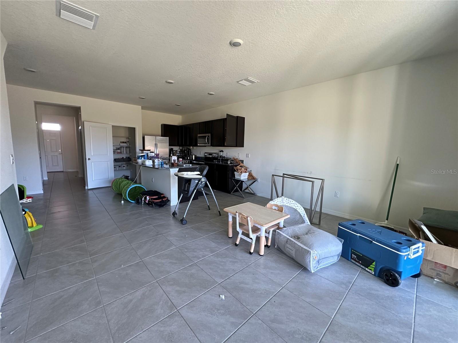 Image 3 of 17 For 16641 Grotto Steam Place