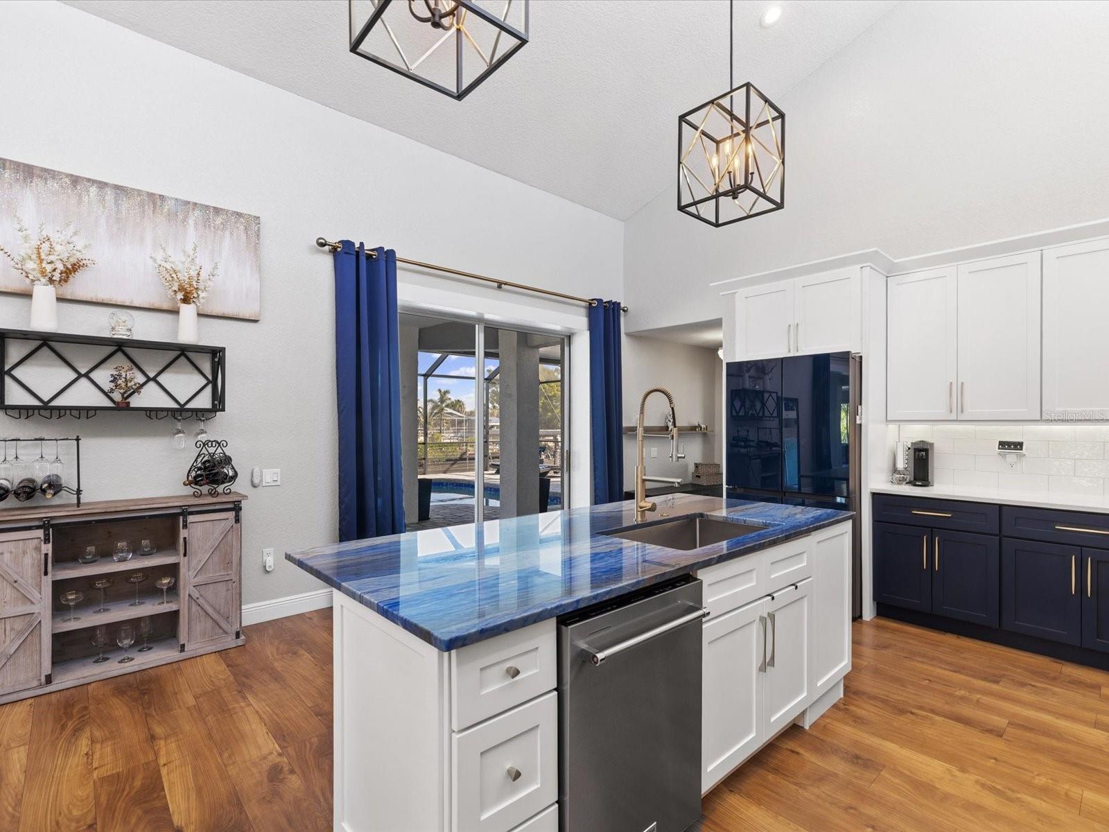 Image 19 of 71 For 617 Kingston Court