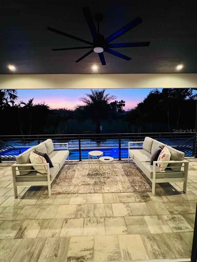 Image 15 of 27 For 790 Cordova Boulevard Ne