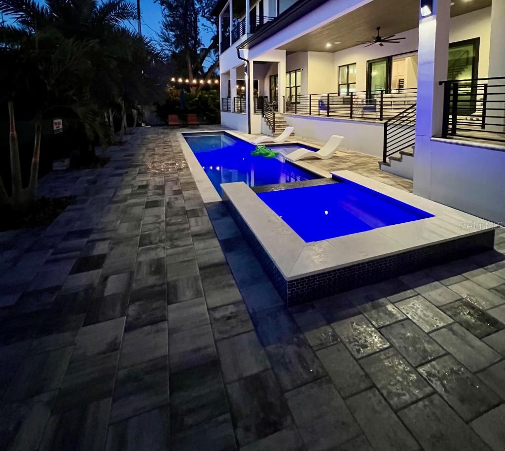 Image 16 of 27 For 790 Cordova Boulevard Ne