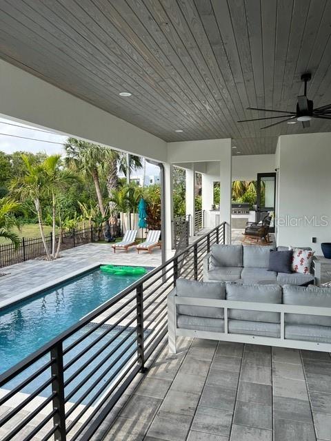 Image 23 of 27 For 790 Cordova Boulevard Ne