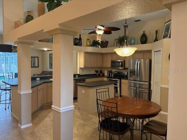 Image 6 of 29 For 18913 Fairwood Court