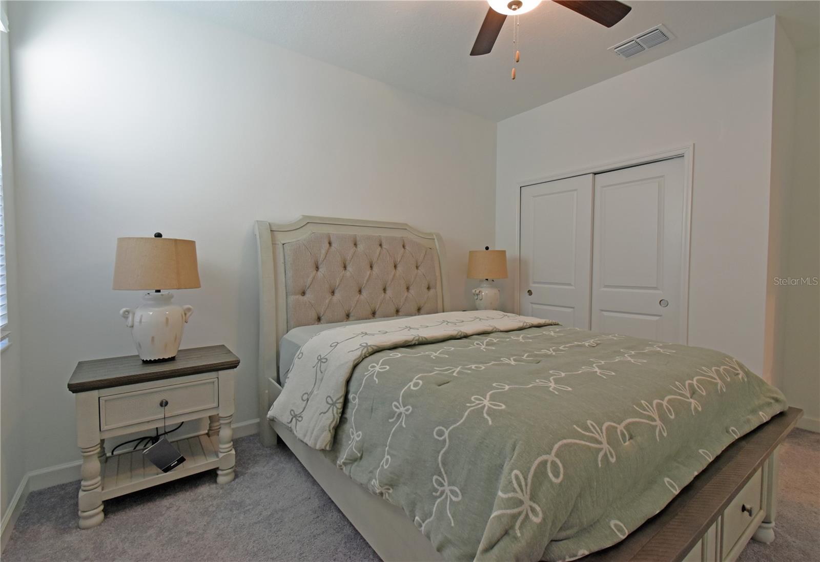 Image 28 of 45 For 17304 Banded Gold Lane