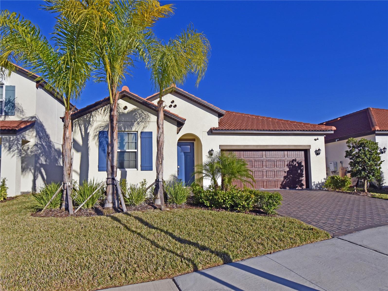 Image 4 of 45 For 17304 Banded Gold Lane