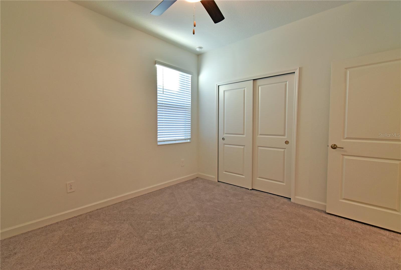 Image 42 of 45 For 17304 Banded Gold Lane