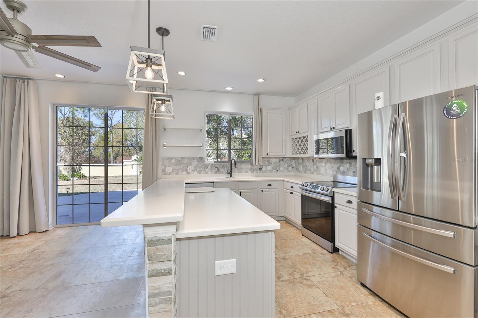 Image 18 of 76 For 5412 Hammock View Lane