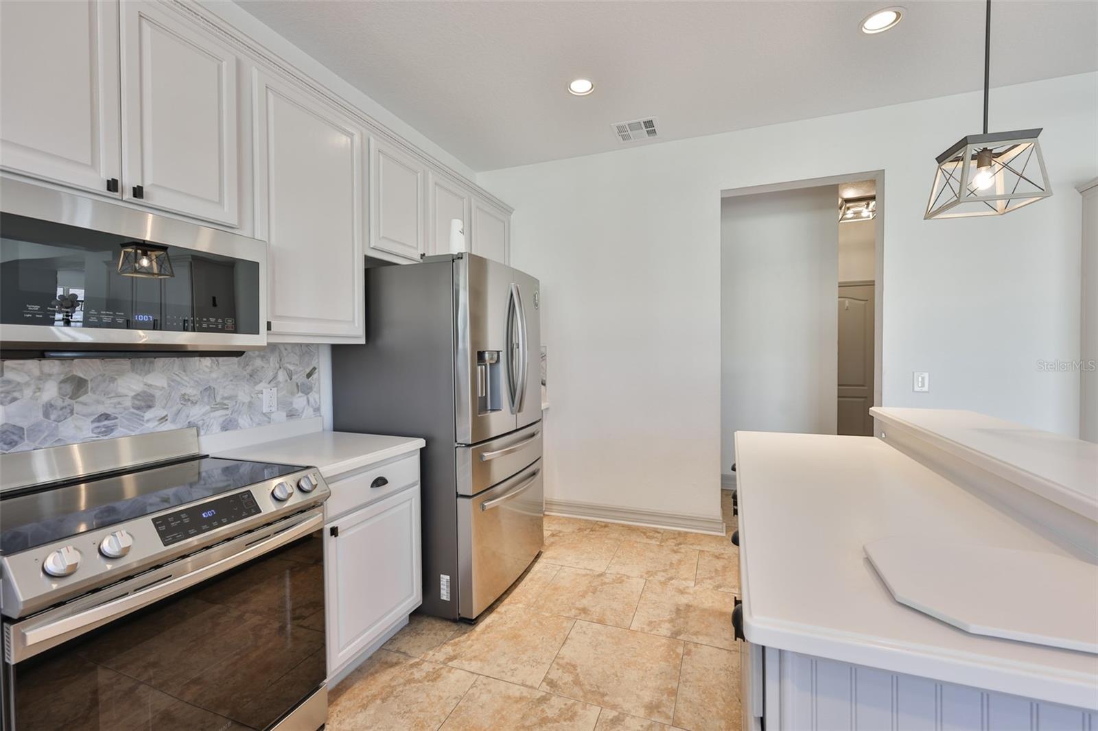 Image 19 of 76 For 5412 Hammock View Lane