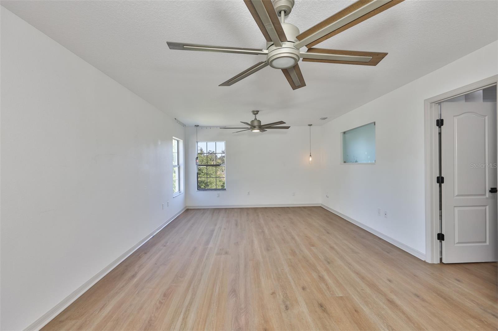 Image 24 of 76 For 5412 Hammock View Lane