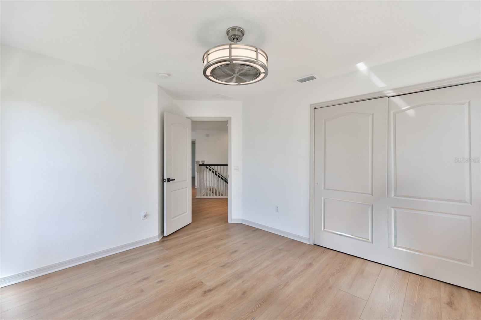 Image 33 of 76 For 5412 Hammock View Lane