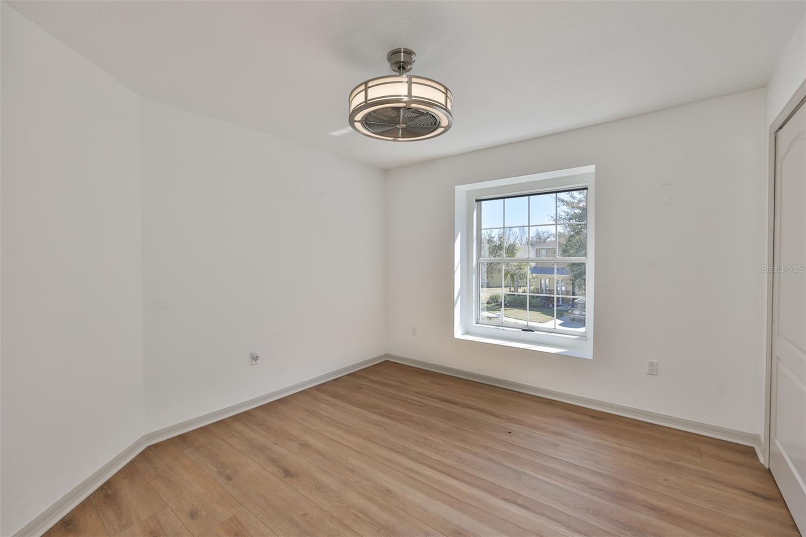 Image 34 of 76 For 5412 Hammock View Lane