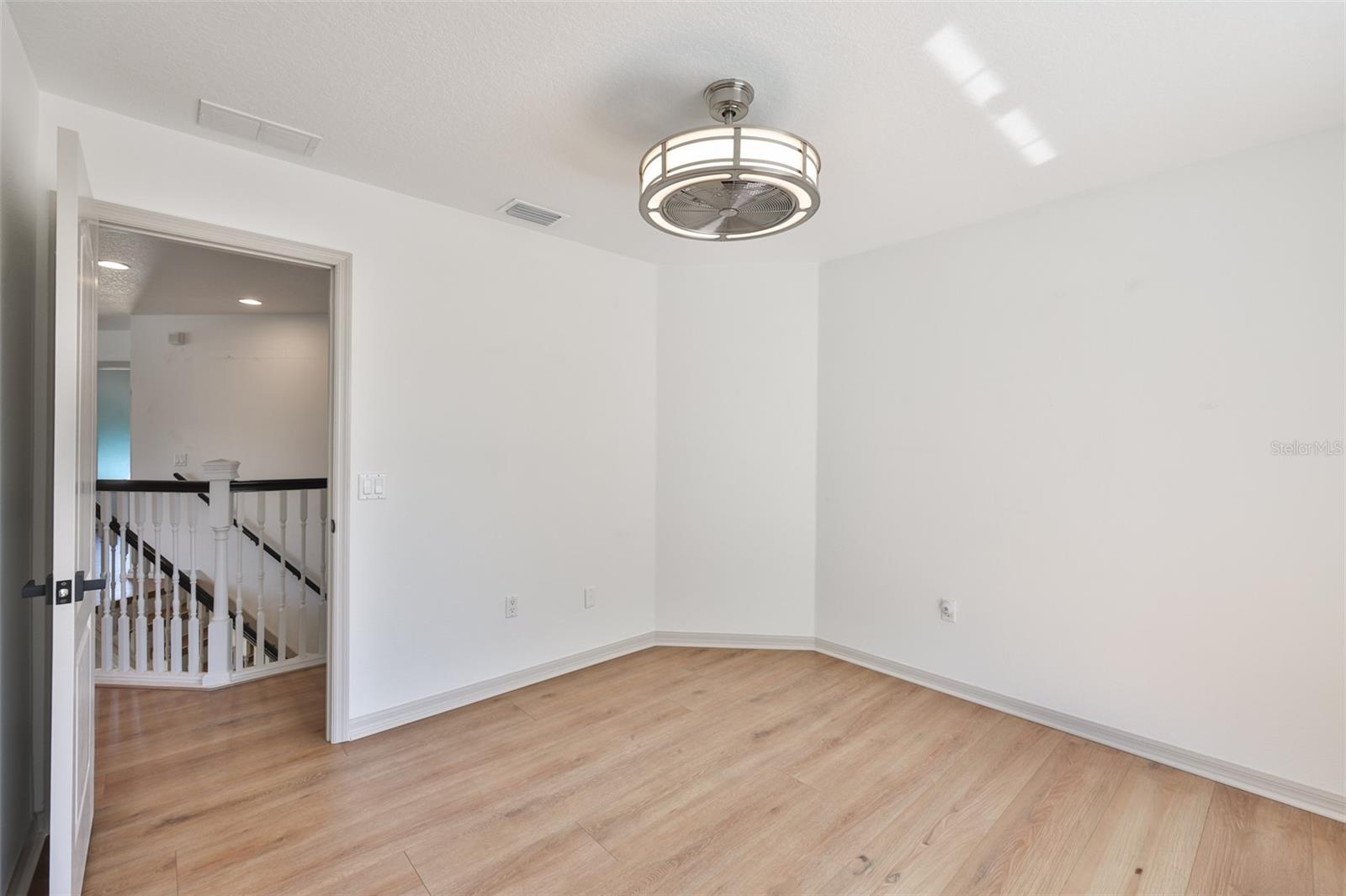 Image 36 of 76 For 5412 Hammock View Lane