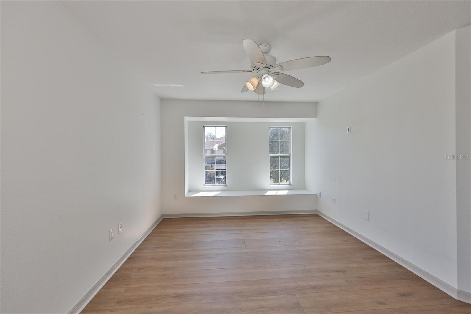 Image 39 of 76 For 5412 Hammock View Lane