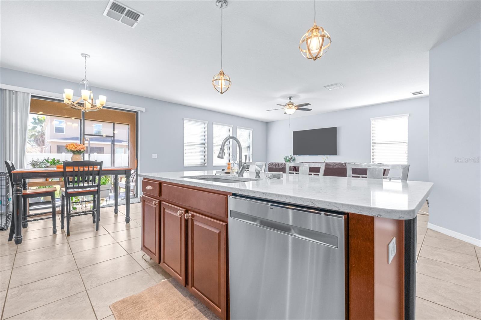 Image 11 of 63 For 8132 Seagarden Lane