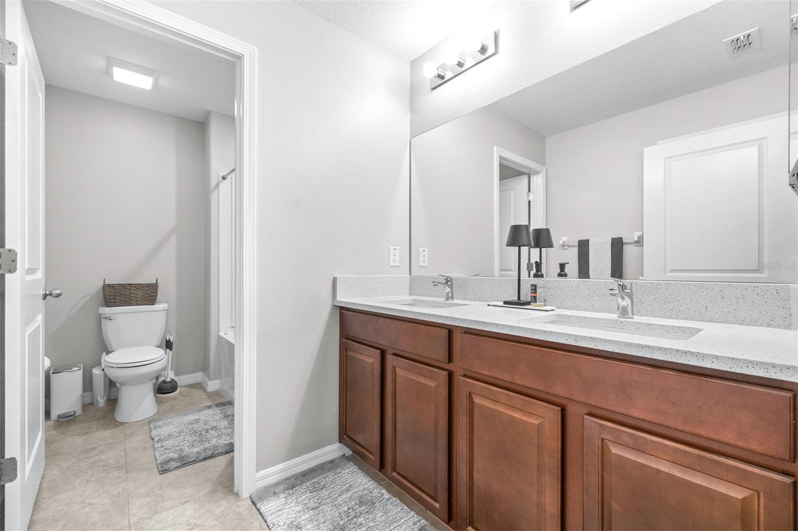 Image 31 of 63 For 8132 Seagarden Lane