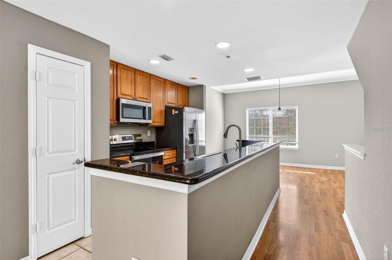 Image 11 of 50 For 9739 Meadow Field Circle