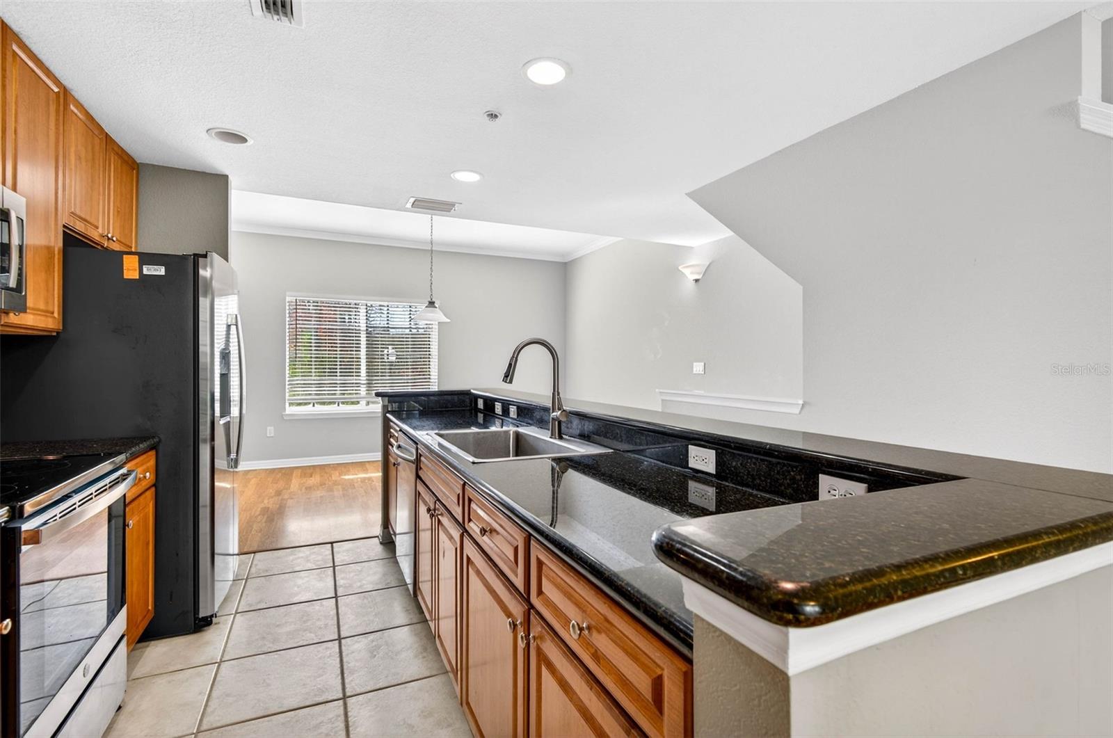 Image 12 of 50 For 9739 Meadow Field Circle