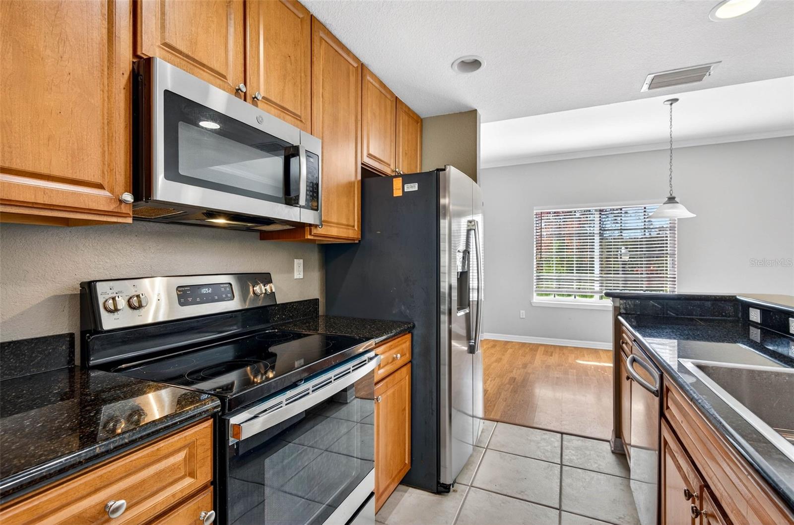 Image 13 of 50 For 9739 Meadow Field Circle