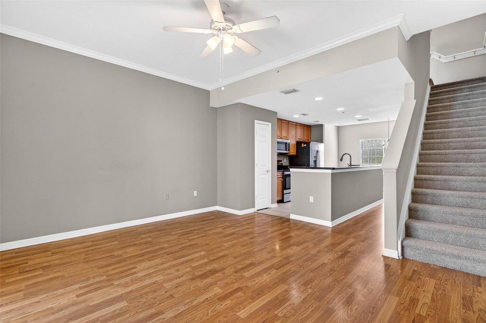 Image 20 of 50 For 9739 Meadow Field Circle